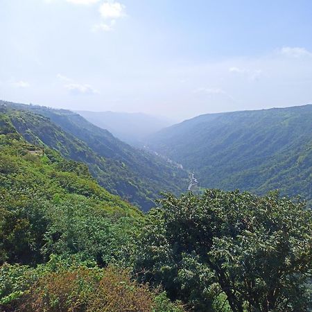 Villa Strawberry Country Mahābaleshwar Esterno foto